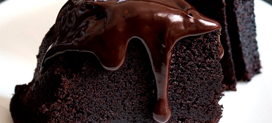 Шоколадный кекс на вине
