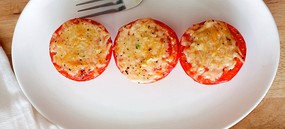 Запеченные помидоры с сыром